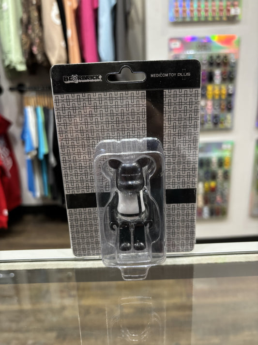 Bearbrick Medicom Toy Plus Black Chrome 100%